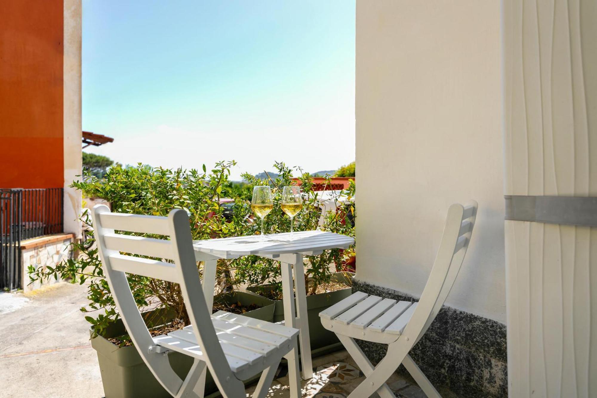 Da Letizia Casa Vacanze A Procida Eksteriør billede