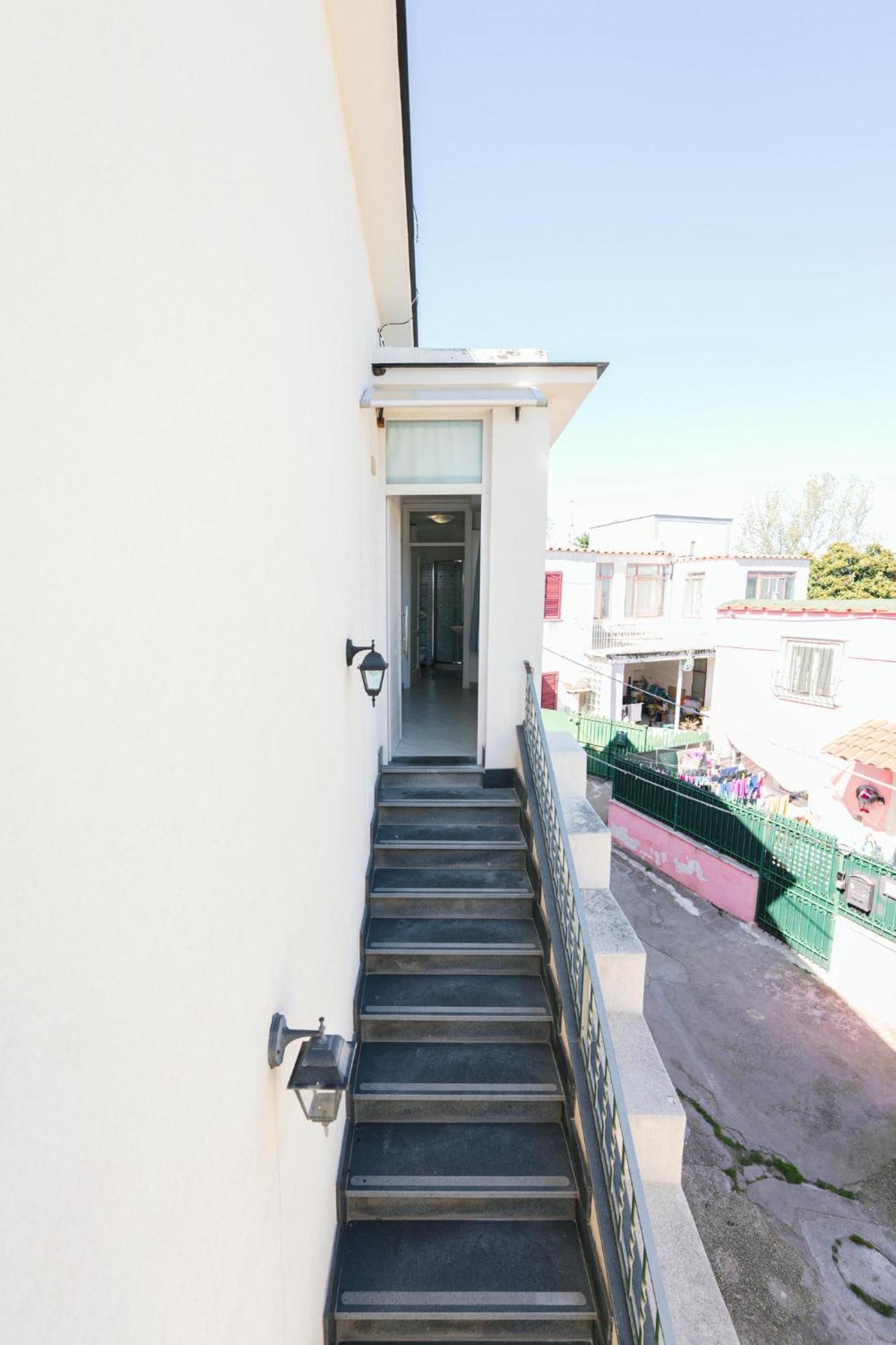 Da Letizia Casa Vacanze A Procida Eksteriør billede
